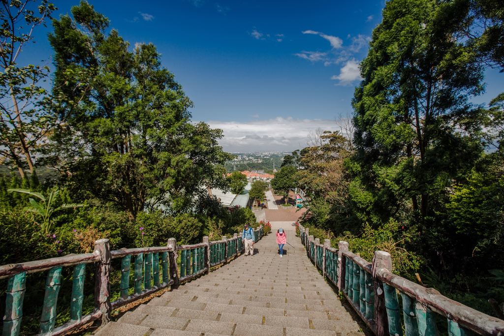 桃園★熱門小百岳石門山步道∼小橋流水活魚饗宴★